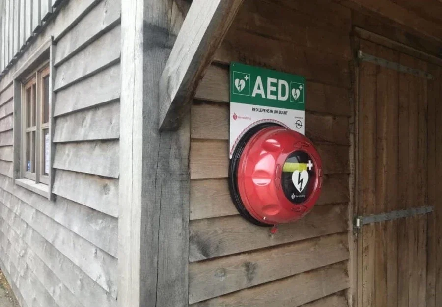 Twee Aeds In Woongebied Wilgenrijk